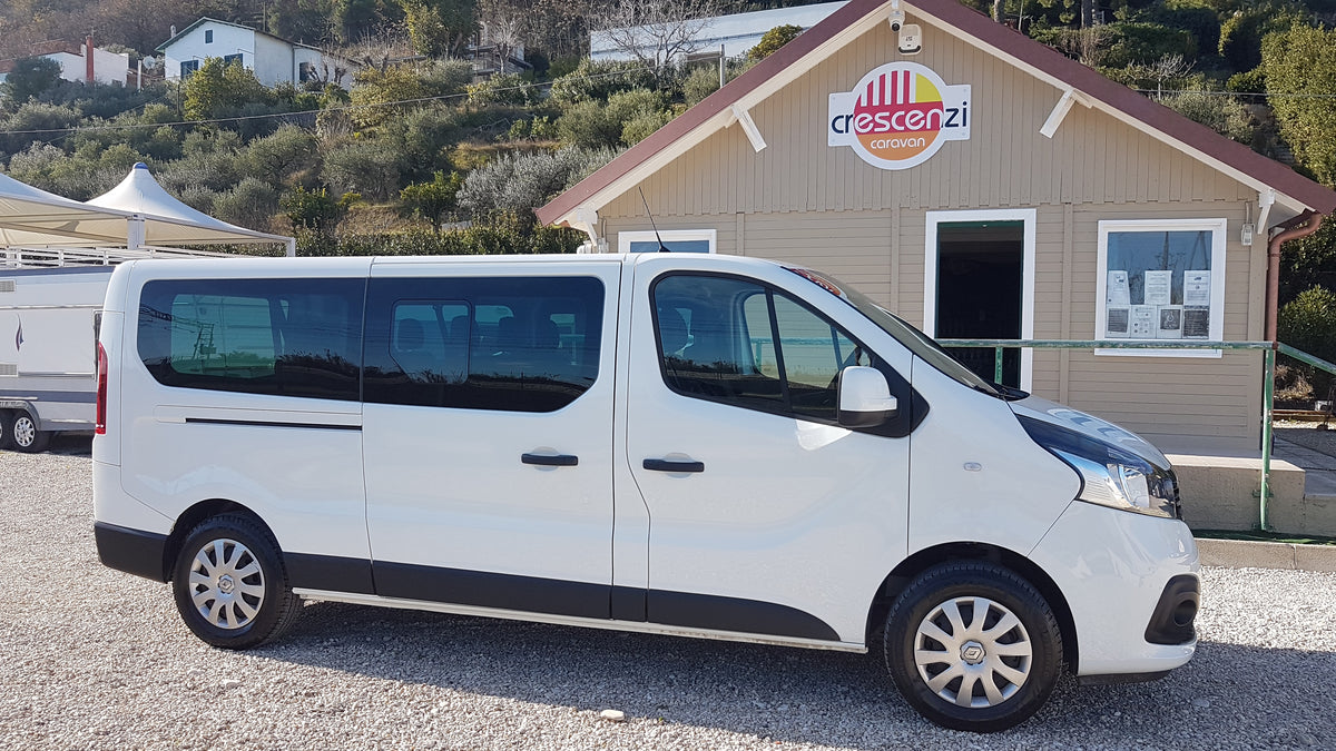 Renault Trafic 9 posti