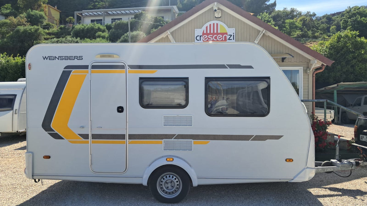 WEINSBERG CARATWO 400 LK 4 POSTI LETTO