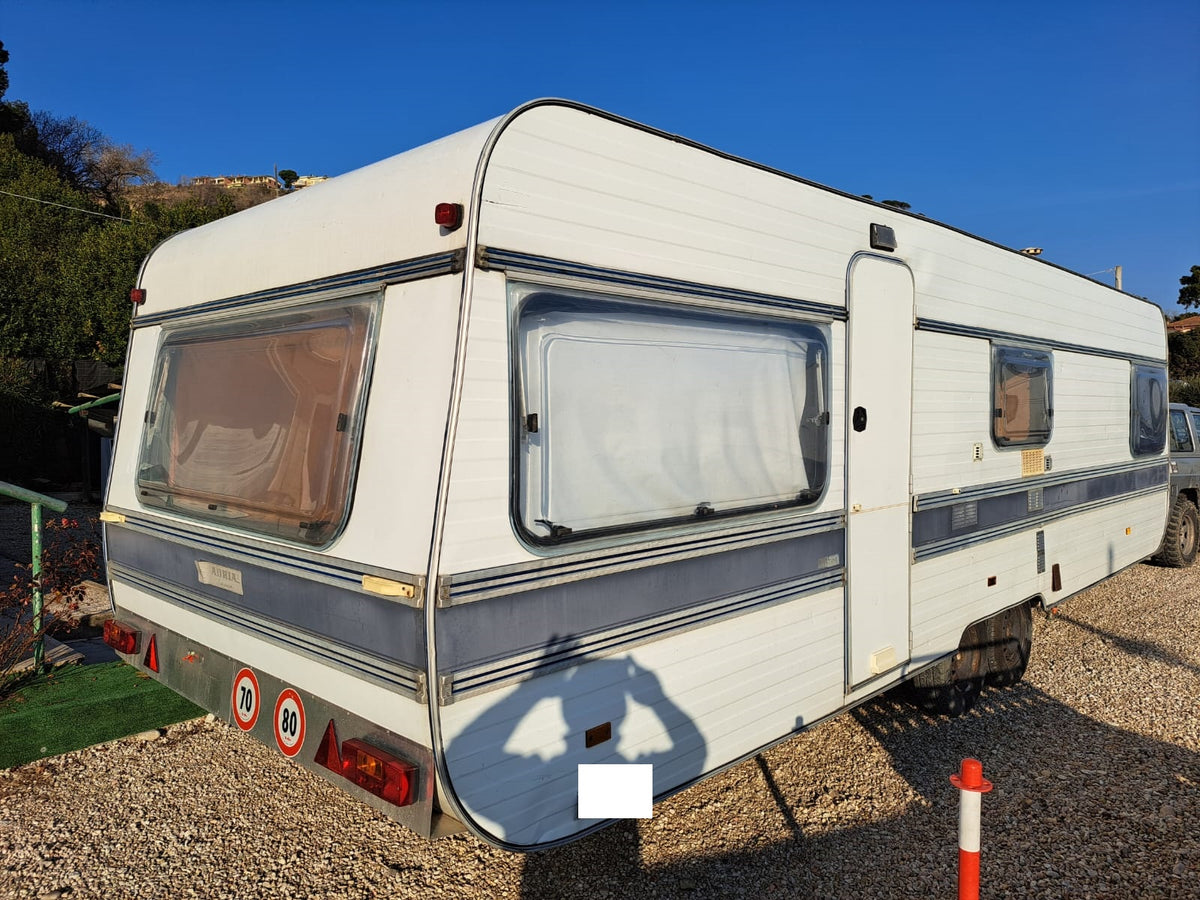 ADRIA 750 DOPPIO ASSE 6/7 POSTI LETTO